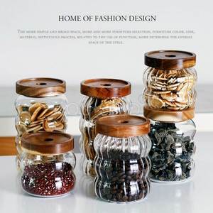 Food Storage High Borosilicate Custom Made Decorate Fancy Glass Jars With Bamboo Lid for sale