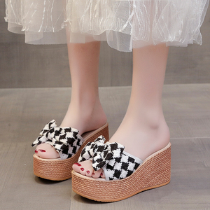 Mules compensées pour femmes, version coréenne, avec nœud papillon et fleur, talons hauts rehaussants, chaussures tendance 818 - Product Image 1