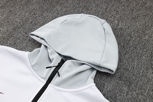 Ensemble de survêtement de football <span class=keywords><strong>Al</strong></span> <span class=keywords><strong>Nassr</strong></span> FC 2024 avec veste à capuche intégrée – Maillot d'entraînement 23/24 - Product Image 3