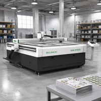 Machine à emballer sur mesure haute performance avec couteau vibrant, outil de rainurage et capacités de découpe écologiques.