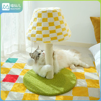 Griffoir vertical haut de gamme pour chat, compact et durable, motif à carreaux, design de dessin animé, jouet interactif, emballé en carton, non inclus