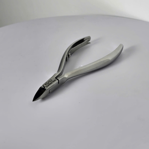 Cortaúñas Profesional de Acero Inoxidable, Cortador de Cutículas, Herramienta Afilada y Duradera para Manicura, Pedicura y Uso en Salón - Product Image 3