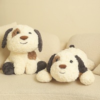 Vente en gros de chiot en peluche brodé de 15 pouces chien tacheté version assise PP coton rempli couette ODM jouet en peluche