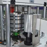 Mini serviette hygiénique faisant la Machine fiabilité de précision composants de base PLC portant l'engrenage du moteur pour le rembobinage de refendage du papier