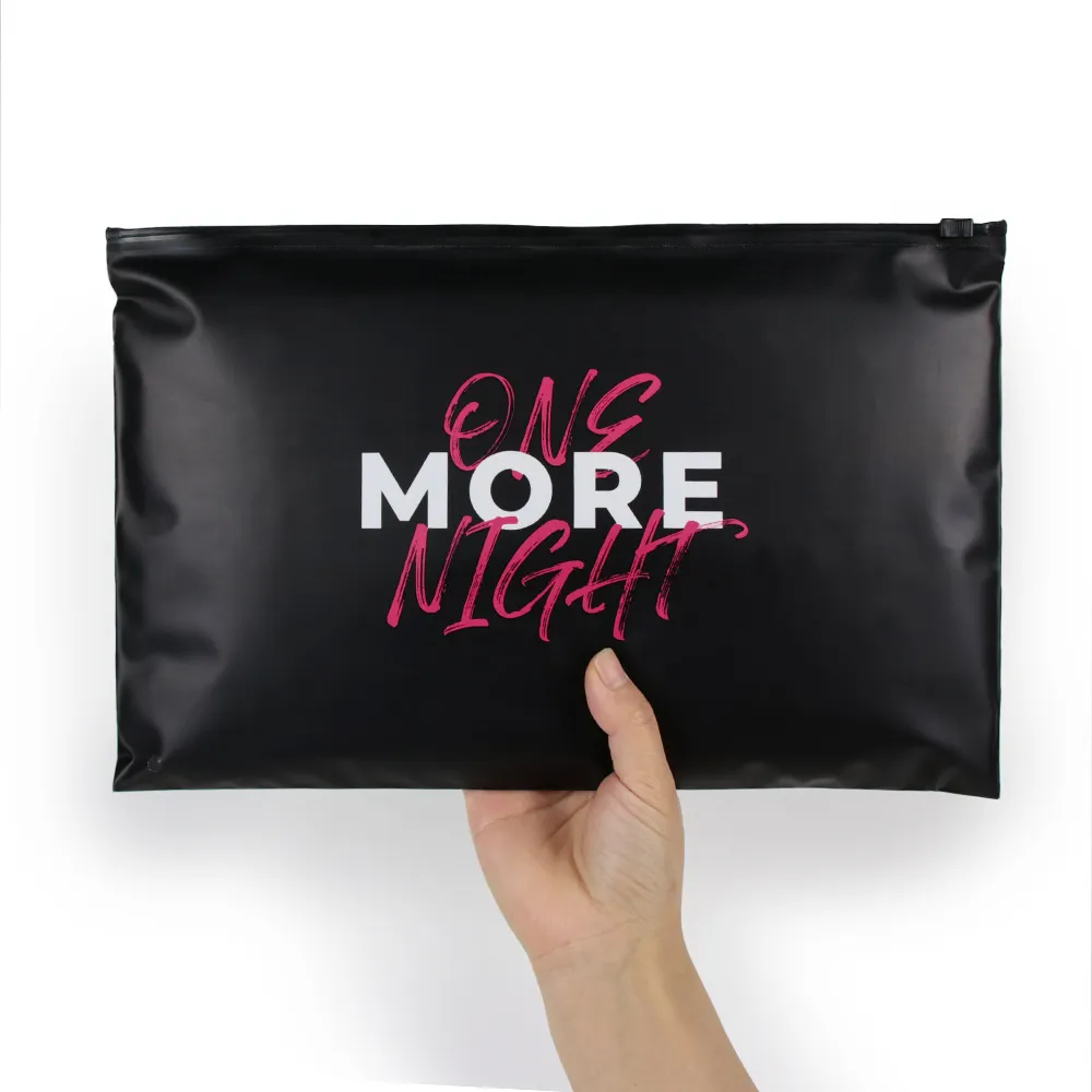 Bolsa con cremallera negra mate con impresión de logotipo personalizado para camisetas, sudaderas con capucha, bolsa con cierre hermético