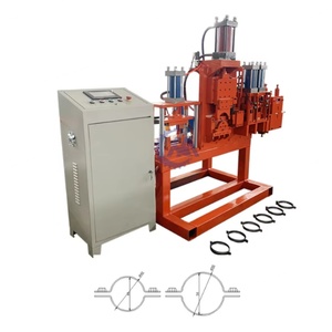 Machine à fabriquer des pinces de selle et des pinces de cerclage - Product Image 2