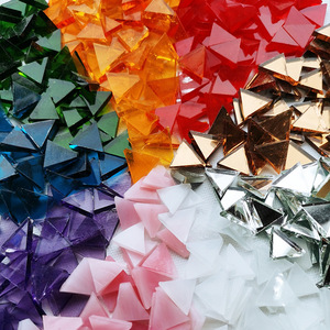 Carreau de mosaïque en verre teinté de triangle de diamant carré pour lampe en verre de mosaïque turque et bougeoir - Product Image 1