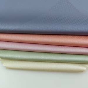 Cuir synthétique PU de haute qualité pour sièges de <span class=keywords><strong>voiture</strong></span>, revêtement de siège, motif géométrique à empiècements avec support tricoté, <span class=keywords><strong>vente</strong></span> directe du fournisseur - Product Image 4