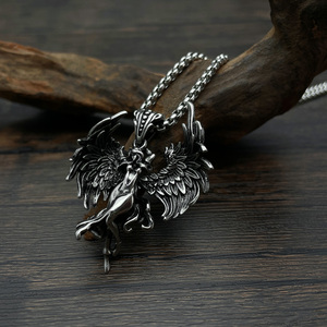 Collier pendentif ailes larges en acier inoxydable plaqué or 18 carats, design tendance, ange gardien, vintage, pour homme, bijoux - Product Image 3