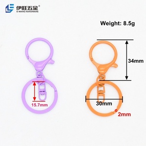 YIWANG Vente en gros de porte-clés pendentifs métalliques colorés DIY, fermoirs mousquetons, crochets à ressort, anneaux de porte-clés - Product Image 3