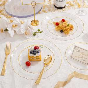 Assiettes de service en plastique acrylique transparent durable de 13 pouces, assiettes de présentation transparentes avec bord doré pour les mariages - Product Image 4