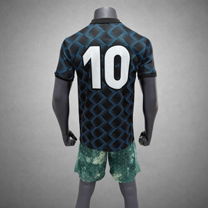 เสื้อฟุตบอลอเนกประสงค์พร้อมปกโปโลติดกระดุมเดียว แผงตาข่ายแห้งเร็ว และดีไซน์สั่งทำพิเศษสำหรับแฟนกีฬาในคืนแข่งขัน - Product Image 2
