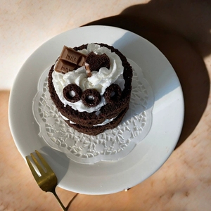 QINGDAO FLORESCENCE piuttosto <span class=keywords><strong>di</strong></span> alta qualità fatto <span class=keywords><strong>a</strong></span> mano bella <span class=keywords><strong>torta</strong></span> al cioccolato <span class=keywords><strong>forma</strong></span> <span class=keywords><strong>di</strong></span> <span class=keywords><strong>candele</strong></span> profumate per il regalo <span class=keywords><strong>di</strong></span> compleanno decorazione della casa - Product Image 2