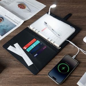 สมุดโน้ตหนัง PU A5 พร้อมโลโก้สั่งทำพิเศษ แบตสำรอง 8000mAh พร้อมไฟฉาย สายชาร์จ ใช้งานได้ในสำนักงานหรูหรา เหมาะสำหรับผู้บริหาร - Product Image 3