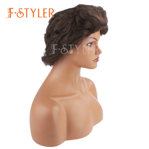 FStyler <span class=keywords><strong>วิก</strong></span><span class=keywords><strong>ผม</strong></span>ลอนแบบ<span class=keywords><strong>สั้น</strong></span>ทรงหลวมสำหรับผู้ใหญ่ชายและหญิง<span class=keywords><strong>ผม</strong></span>เส้นใยสังเคราะห์สีน้ำตาลเข้มสำหรับใส่ได้ทุกวัน<span class=keywords><strong>วิก</strong></span><span class=keywords><strong>ผม</strong></span>สำหรับงานปาร์ตี้ - Product Image 2