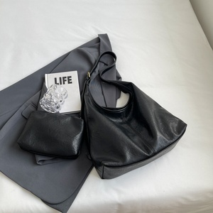Nouveauté 2023 Sac à main en cuir PU souple de style coréen, grande capacité, facile à plier, pour femmes - Casual & Travail - Product Image 1