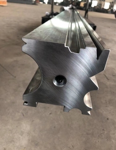 أنظمة أدوات مكابح بالضغط CNC متميزة حلول ثني عالية الدقة مع قوالب لكمات من الدرجة الأولى - Product Image 6