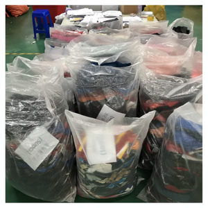 เสื้อผ้าแฟชั่นมือสองเป็นมิตรกับสิ่งแวดล้อม เสื้อผ้ามือสองระดับพรีเมียม - Product Image 1