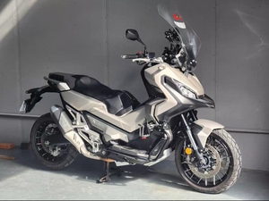 Utilizzato per <span class=keywords><strong>Honda</strong></span> Xadv750. Moto a Pedali Avventura Super Potente, Confortevole da Guidare, di Alta Qualità - Product Image 1