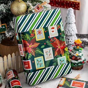 Rollo de Papel de Regalo Navideño Reversible, Diseño de Rayas con Estampado Metálico Verde, 46.5 Pies Cuadrados, Papel para Envolver Regalos para la Temporada Festiva - Product Image 4