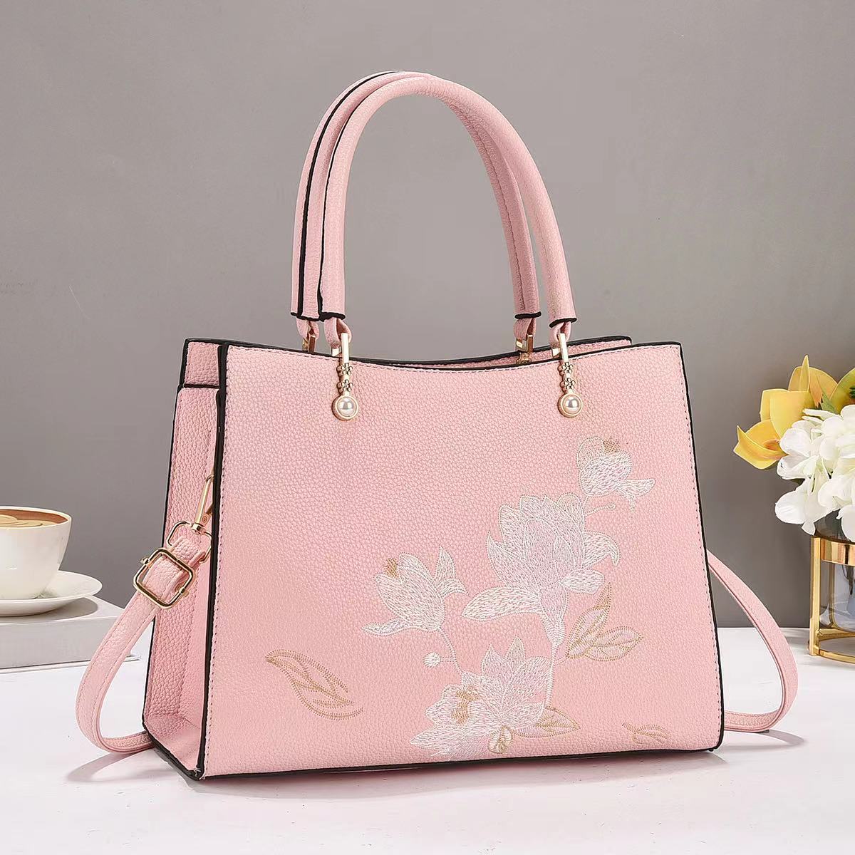 新品　未開封　HLT DAIRLY LOGO TOTE rose 2025 Luxury Designer Tote Bags for Women Good Quality PU