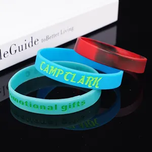 Nouveaux bracelets en silicone avec impression de logo personnalisé Bracelet en caoutchouc fin pour sports de plein air Bracelets en silicone
