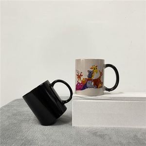 Tasses en céramique blanches vierges de 330 ml (11 oz) en porcelaine, sensibles à la chaleur, changeant de couleur, avec poignée, pour impression par sublimation à chaud - Product Image 1