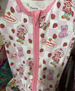 即納不可 竹製パジャマ ミステリーボックス キャラクタープリント ベビーパジャマ 竹製卸売 RTS ブラインドボックス - Product Image 1