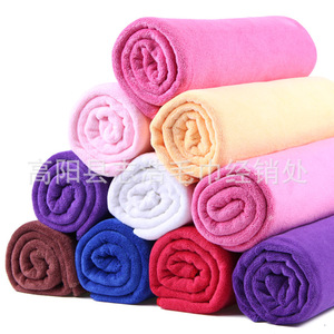 Toalla de secado de cabello Jin Ao de microfibra engrosada de 70x140cm para salón de belleza y lavado de autos - Product Image 1