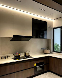 ตู้ครัวเคลือบแล็คเกอร์ดีไซน์ทันสมัยตามสั่งสำหรับโครงการอพาร์ตเมนต์ - Product Image 1