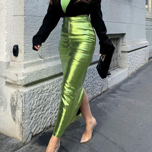 Nouvelle <span class=keywords><strong>jupe</strong></span> en <span class=keywords><strong>cuir</strong></span> vert à fente arrière avec fermeture éclair latérale, design tendance pour femmes, <span class=keywords><strong>jupe</strong></span> longue métallique Y2K - Product Image 2