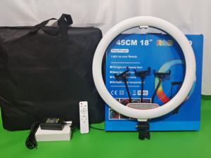 Nouvelle lampe annulaire RGB économique de 18 pouces avec trépied pour téléphones, appareils photo, iPad et diffusions en direct - Product Image 3