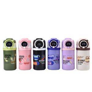 ขวดน้ำเก็บอุณหภูมิสแตนเลสสตีล 316 ลายการ์ตูนสำหรับเด็ก พร้อมไฟ LED แสดงอุณหภูมิ - Product Image 1