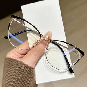 98-013 bán buôn mix mô hình hồng đỏ chắp vá quá khổ vàng không gỉ 2025 Kính mắt Frames đối với phụ nữ - Product Image 1
