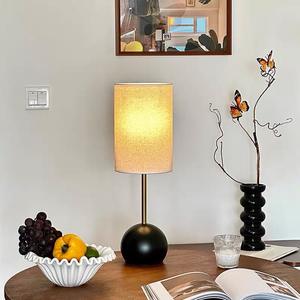Lámpara de Mesa de Diseño Nórdico, Estilo Americano Minimalista, Cálida y Personalizada, para Hotel, Sala de Exposiciones, Sala de Estar, Dormitorio - Product Image 5