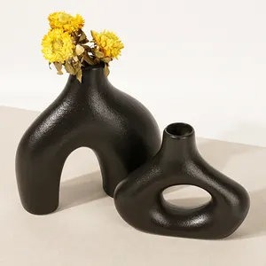 Popular Hot Sell Nordic Style Home Decor Living Room Dry Flower Vase Ceramic Vase For Arrangement