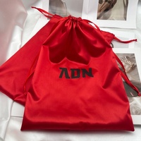 Pochette en satin de soie rouge brillant de luxe avec logo personnalisé, pour vêtements, extensions de cheveux, perruques, chapeaux, chaussures, sacs d'emballage, pochette anti-poussière en satin