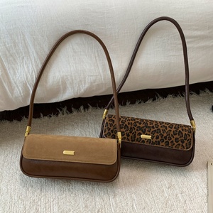 Bolso Bandolera Retro de Moda, Nuevo Invierno 2025, Estilo Francés para Mujer, Bolso de Hombro Casual, Bolso Tote Liso, Venta al Por Mayor - Product Image 4