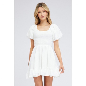 Robe Courte Décontractée OEM de Haute Qualité avec Smocks, Couleur Unie, Caractéristiques Écologiques, Vente en Gros, Ceinture Naturelle Décorative - Product Image 2