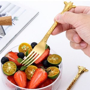 Sản Phẩm Mới 18/10 Thép Không Gỉ Trà Muỗng Nổi Con Hươu Cao Cổ Hình Dạng Cà Phê Trà Khuấy Muỗng Ngã Ba - Product Image 3