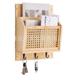 Étagère murale en bois massif tressée avec crochets porte-clés pour l'organisation de courrier et de magazines dans l'entrée - Product Image 2