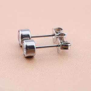 जेड <span class=keywords><strong>Bezel</strong></span> सेट G23 टाइटेनियम टाइटेनियम तितली अकवार के साथ कान की बाली संवर्धन कान उपास्थि कान भेदी स्टड - Product Image 3