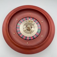 Vente en gros de qualité Nouveau design Roulette russe 11 pouces rouge en bois massif durable pour les jeux de bar