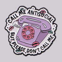 Épinglette en émail « CALL ME » avec citations téléphoniques, broche, épingles de revers, badge pour sac à dos, accessoires vestimentaires, bijoux amusants, cadeaux