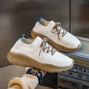 <span class=keywords><strong>Scarpe</strong></span> Couple Flyweave: <span class=keywords><strong>scarpe</strong></span> traspiranti, versatili, casual e sportive. Calzini corti <span class=keywords><strong>da</strong></span> <span class=keywords><strong>uomo</strong></span>. <span class=keywords><strong>Scarpe</strong></span> <span class=keywords><strong>da</strong></span> corsa e casual con suola spessa. - Product Image 3