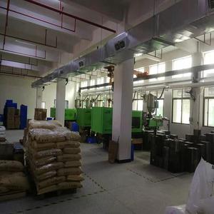 Machine de moulage par injection hydraulique horizontale 5 unités 4 lignes, capacité de traitement ABS 20000 pièces/jour, personnalisation prise en charge - Product Image 1