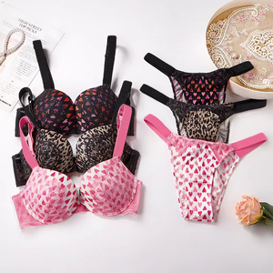 Conjunto de sujetador y bragas de alta calidad 2026, nuevo, a la moda para mujer, con tirantes de diamantes de imitación, lencería tipo tanga, para mujer y <span class=keywords><strong>Secret</strong></span> - Product Image 1
