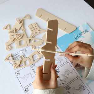 Modèle d'avion 3D en feutre non tissé léger éducatif pour enfants, puzzle DIY, décoration de chambre, jouet intéressant, choix de cadeau - Product Image 4