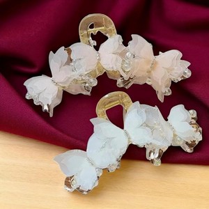 Offre Spéciale élégant papillon pinces à <span class=keywords><strong>cheveux</strong></span> perle décoré crabe griffe épingles à <span class=keywords><strong>cheveux</strong></span> blanc mariage <span class=keywords><strong>cheveux</strong></span> accessoires pour filles mère - Product Image 4