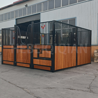 Box de chevaux robustes galvanisés à chaud avec panneau de remplissage en bambou de 20-38 mm, box équestres préfabriquées portables pour ferme